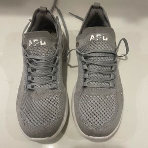 APL sneakers/size 7/gray